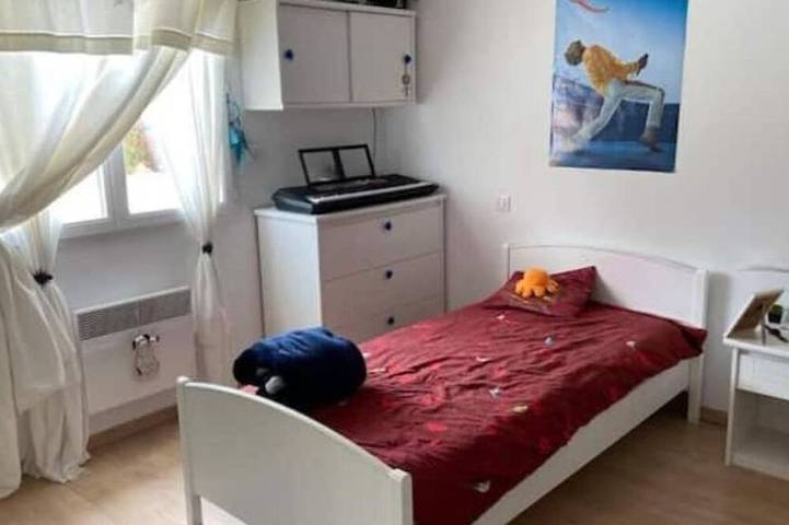 Location de vacances pour 6 personnes, avec terrasse et jardin à Briatexte - 3