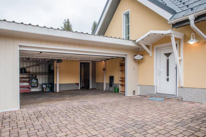Ferienhaus für 4 Personen, mit Whirlpool und Terrasse sowie Garten und Sauna in Lauscha - 2