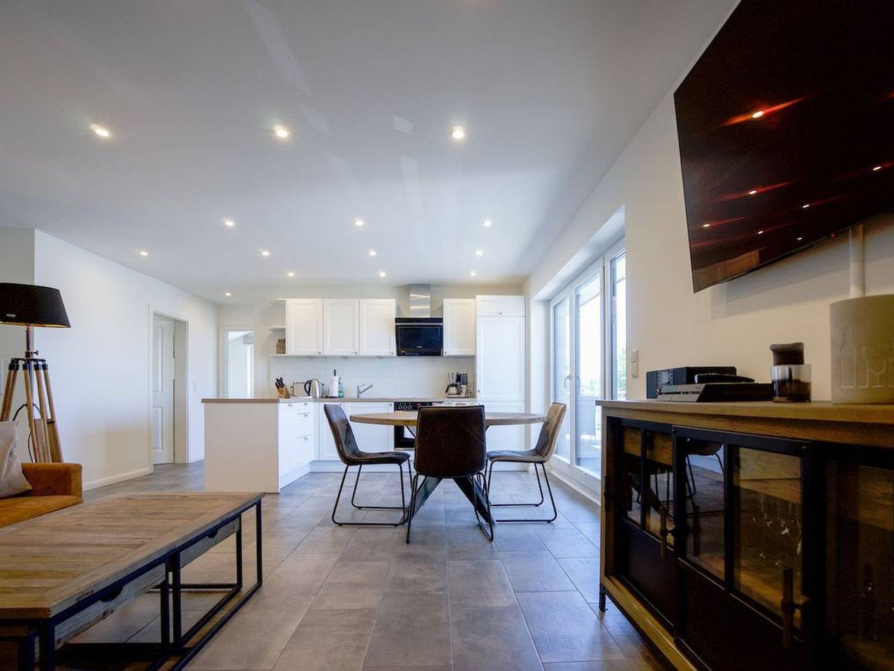 Ganze Ferienwohnung, Liegeplatz 4 - Penthouse in exklusiver Lage - Liegeplatz 4  Penthouse in exklusiver Lage in Büsumer Deichhausen, Dithmarschen