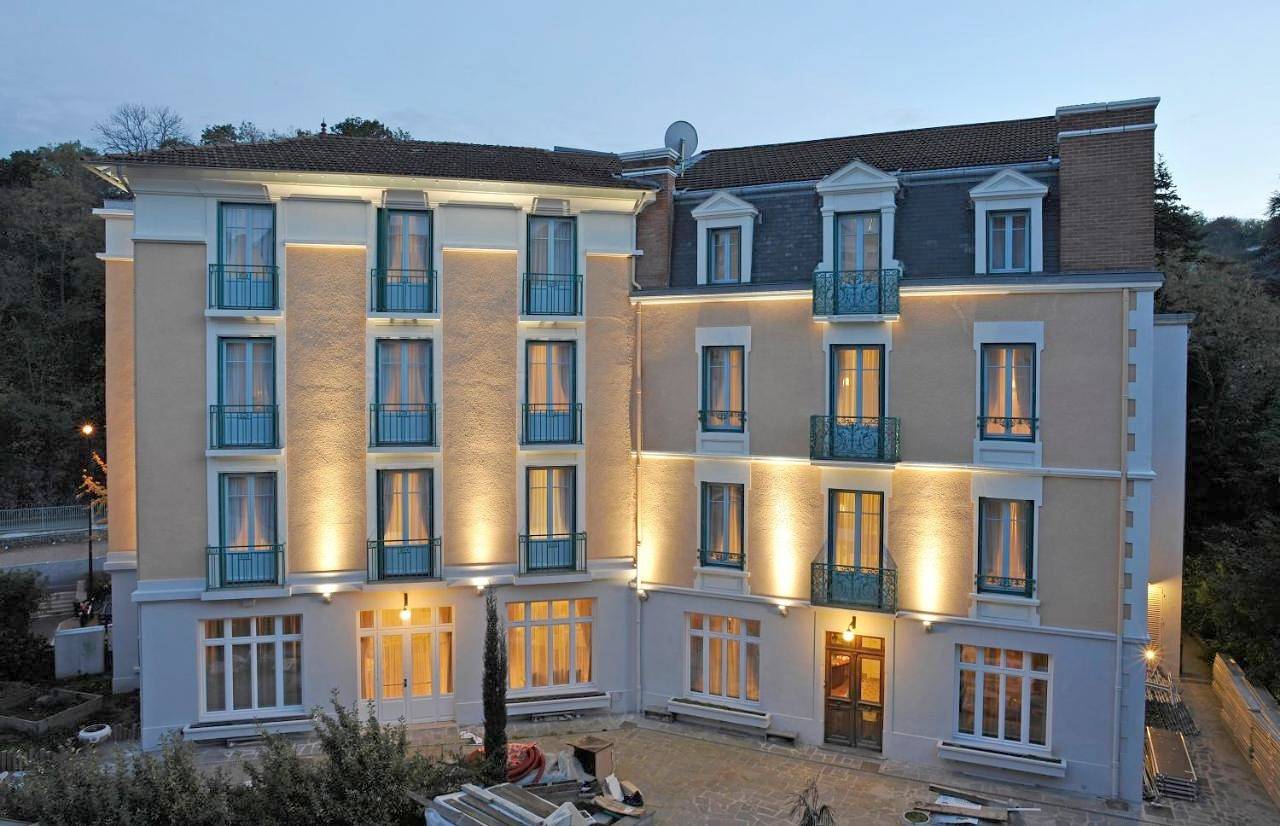 Hôtel Spa Thermalia in Châtel-Guyon, Parc naturel régional des Volcans d'Auvergne