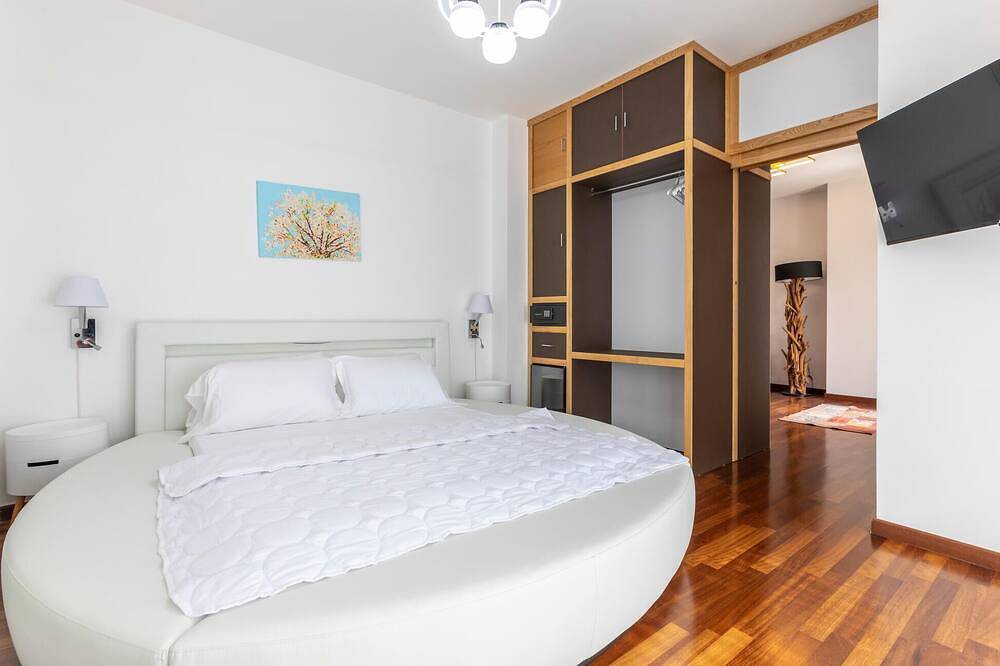 Meravigliosa casa con 3 camere da letto. in Caserta, Provincia di Caserta