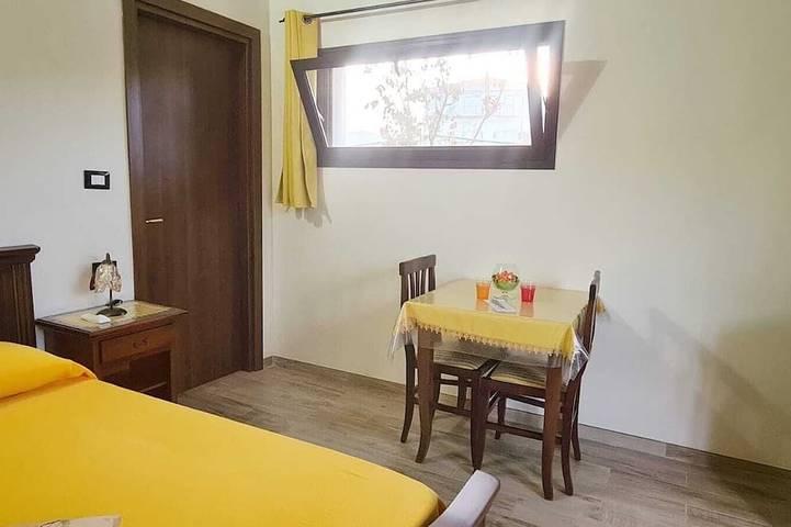 Room 2 double with bathroom, air conditioning and separate entrance in Cariati, Gulf of Taranto