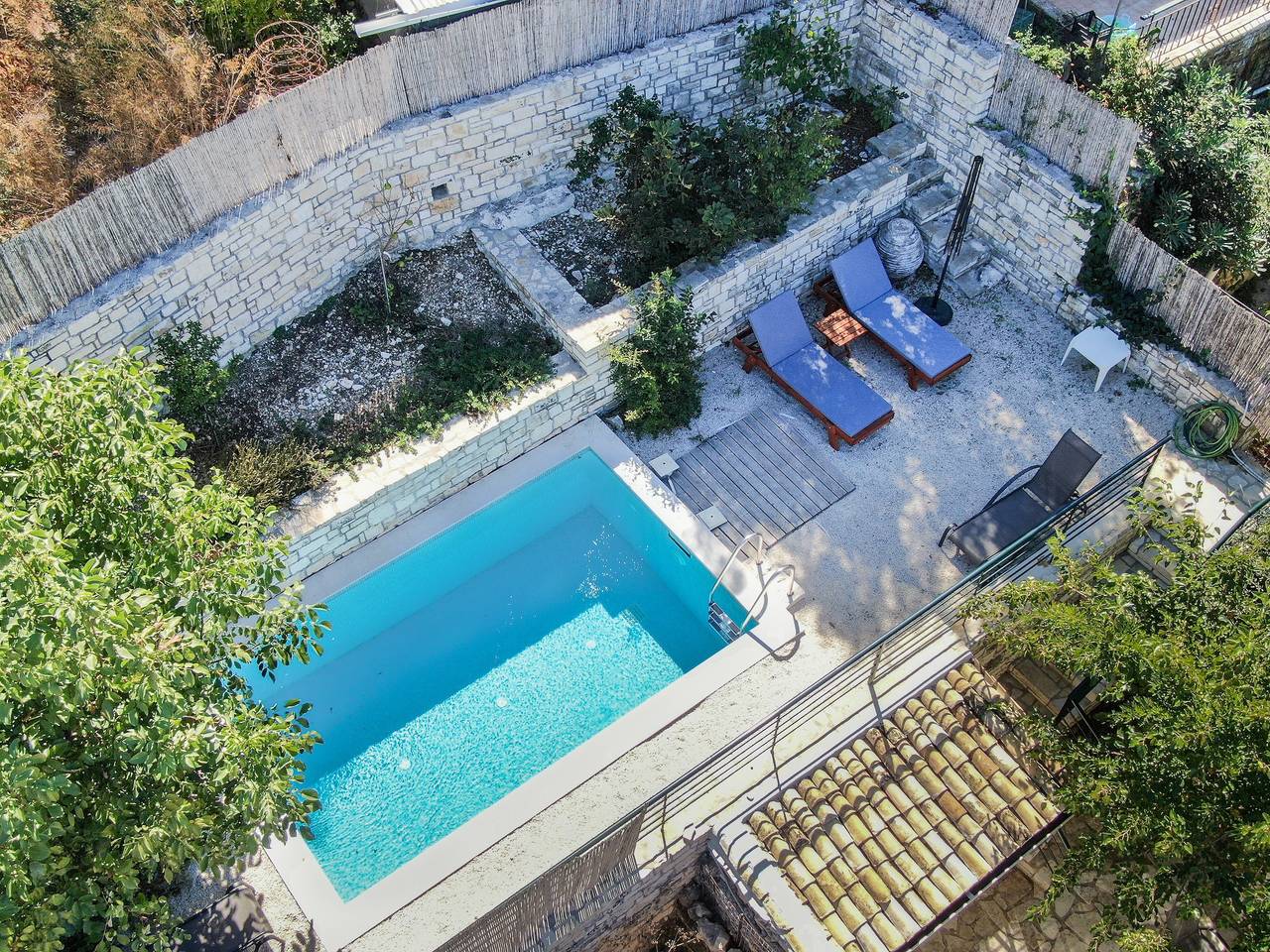 Villa Adamantia Paxos con piscina, terraza y Wi-Fi in Ozias, Paxoí