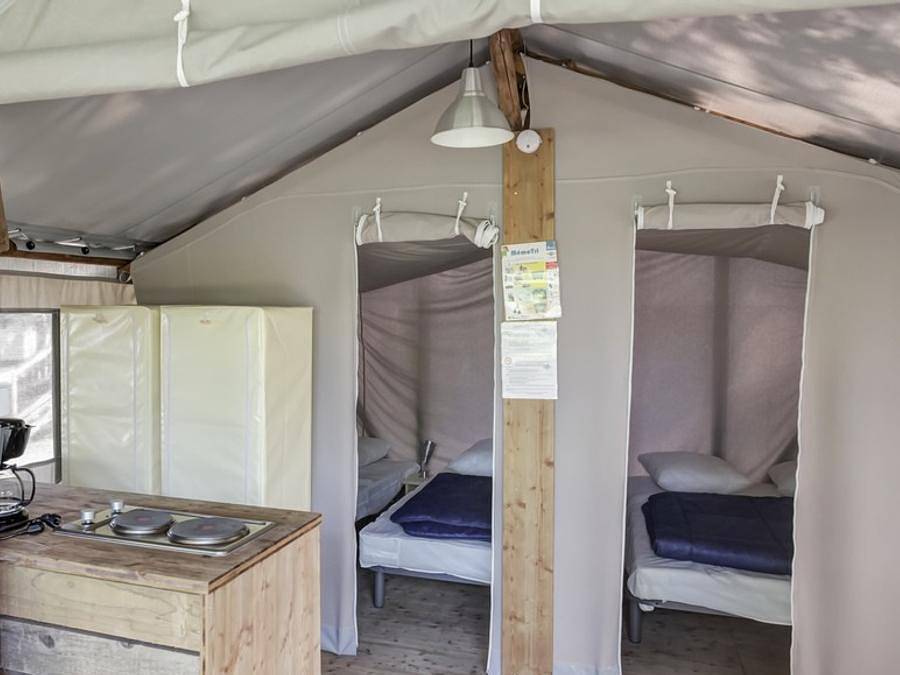 Flower Camping Les Ilates - Chalet 4 personen - Lodge-Hütte auf Stelzen Standard 34m² (2 Zimmer) Tv davon überdachte Terrasse 11m² | 4 Personen in Loix, Ile de Re