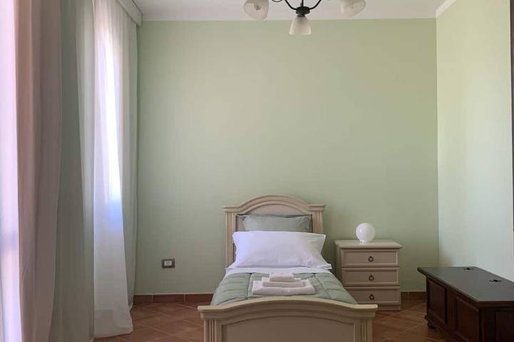 Location de vacances pour 7 personnes, avec jardin à Paternopoli - 4