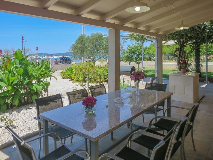 Ferienhaus für 8 Personen, mit Terrasse und Garten in Sukosan - 3
