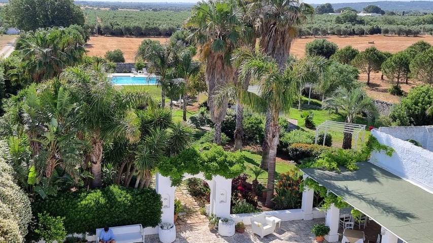 B&b per 2 persone, con panorama e piscina nonché giardino in Torre Santa Sabina