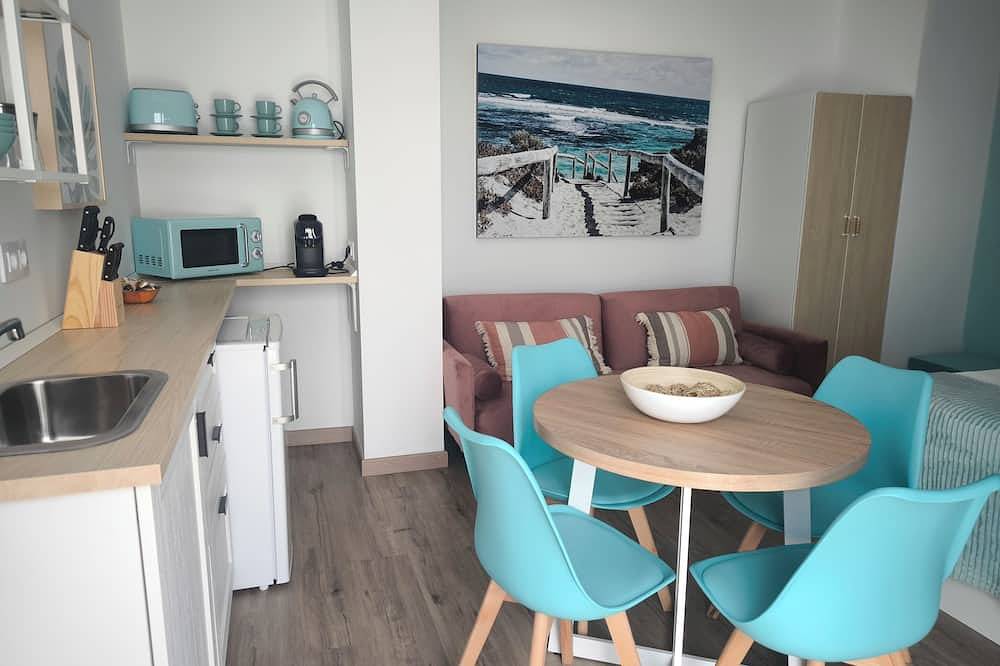 Apartamento entero, Casa Cervera: acogedor estudio con una magnifica ubicación en la bahía de Cádiz. in San Fernando, Costa de la Luz