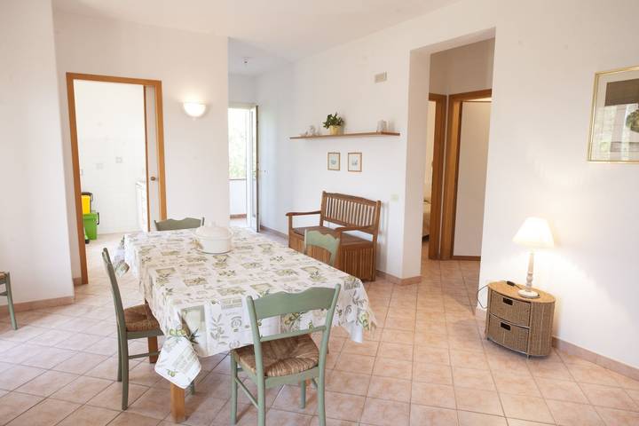 Ganze Ferienwohnung, Ferienwohnung für 6 Personen mit Garten in Lido di Capoliveri, Capoliveri