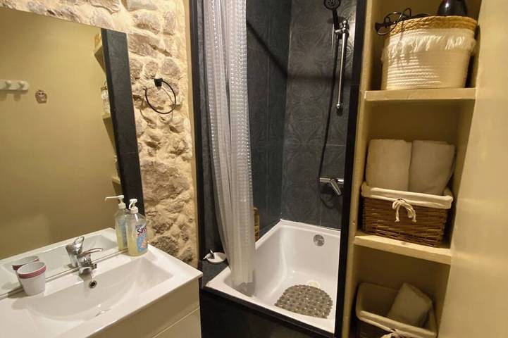 Location de vacances pour 4 personnes à Saint-Geniès-de-Fontedit - 4