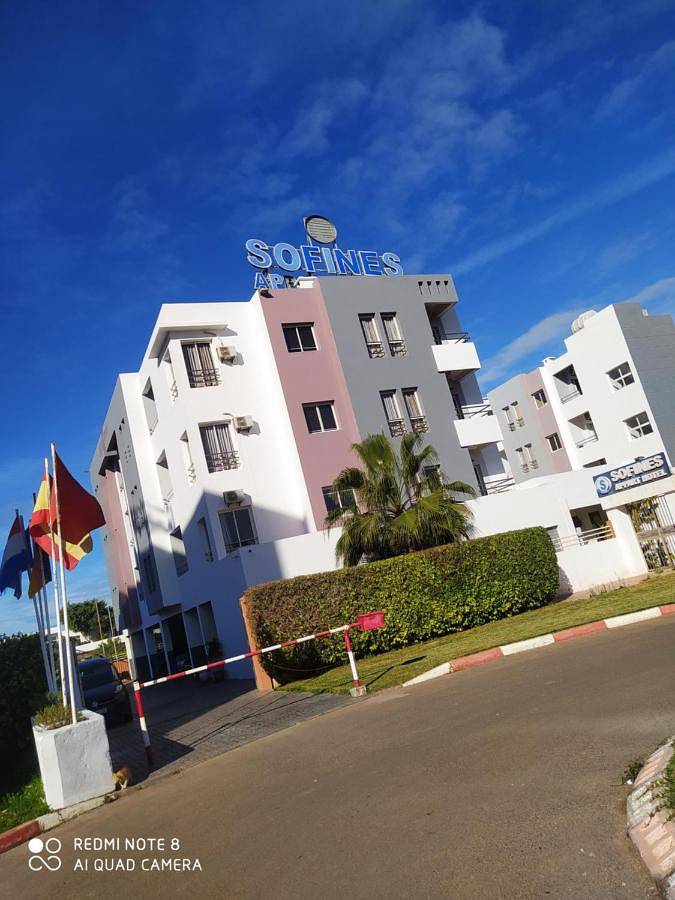 Appart’hôtel pour 5 personnes, avec bassin pour enfant et vue ainsi que balcon et piscine, adapté aux familles