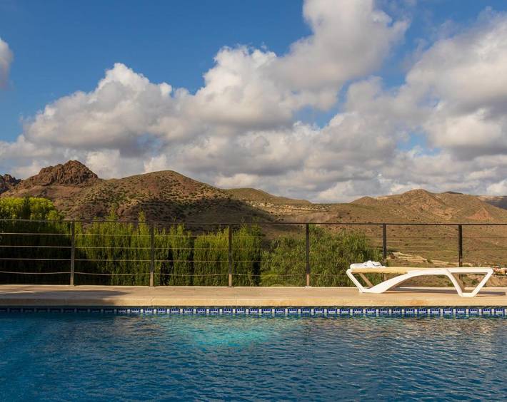 Location de vacances pour 4 personnes, avec vue ainsi que piscine et jardin, animaux acceptés dans Las Negras