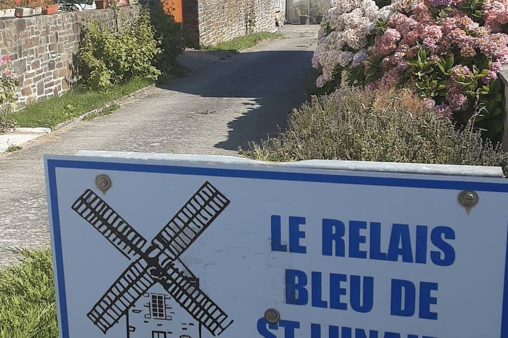 Appartement entier, Le relais bleu de st lunaire piscine & Spa  En juin 7nuits 2 nuits gratuites in Saint-Lunaire, Région de Saint-Malo