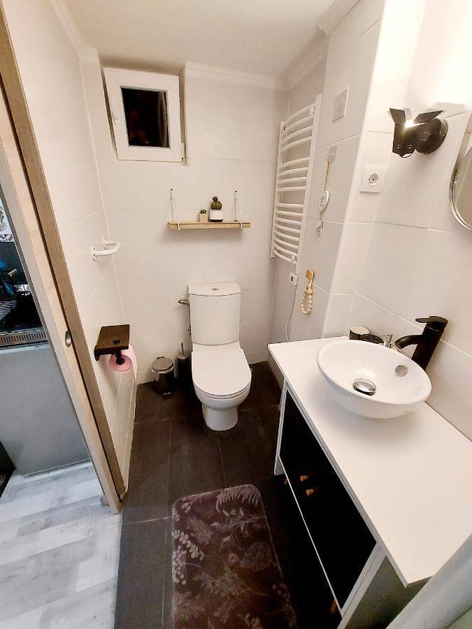 Appartement entier, Studio with Balcony in Yutz, Moselle