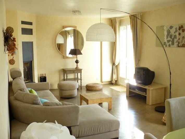 Gîte pour 6 personnes, avec terrasse et jardin à Clairvaux-les-Lacs - 2