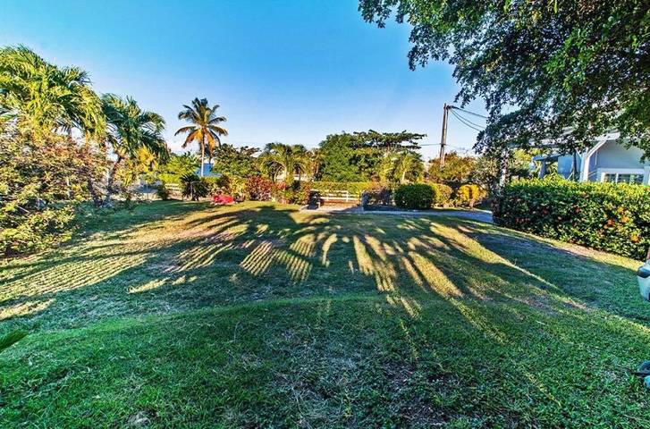 Location de vacances pour 12 personnes, avec piscine ainsi que vue et jardin dans Plage du Grand Macabou - 4