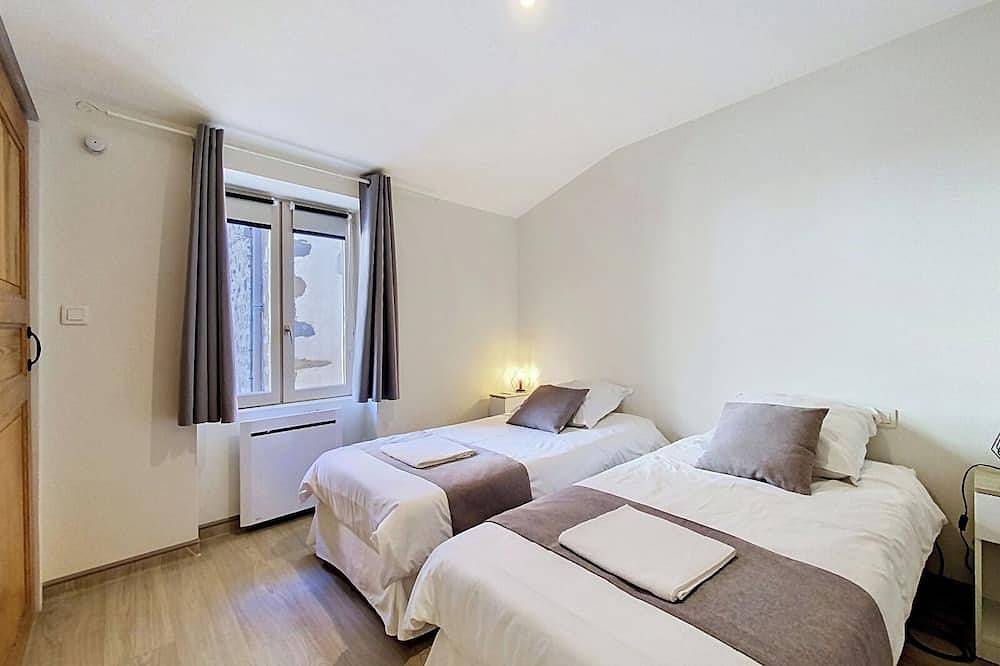 La Chasa - Townhouse with a Spa in Le Puy-en-Velay, Haute-Loire