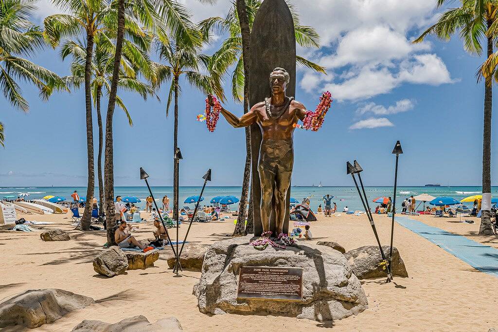 Ganze Wohnung, Ninth-Floor Studio w/ Central A/C, Free Wifi, Partial Ocean Views, & Work Space in Waikiki Beach, Honolulu