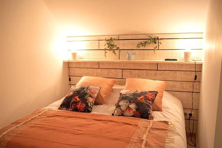 Renovated Loft with Private Pool & Spa - Peaceful Retreat in Auvergne in Cognat-Lyonne, Vichy region