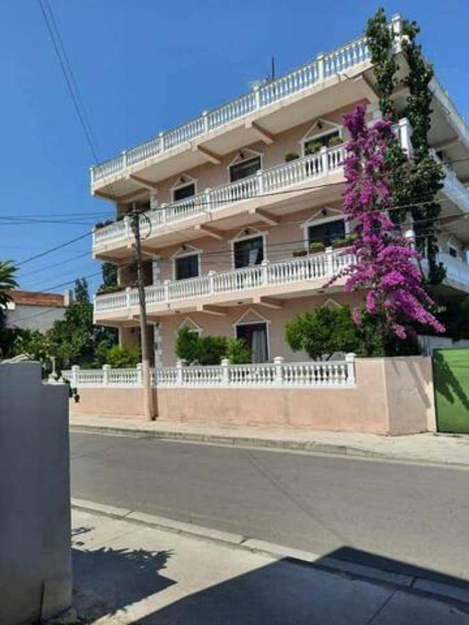 Appartamento per 3 persone, con balcone a Durazzo