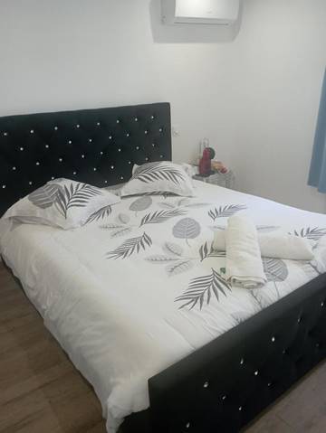 Maison d’hôte pour 2 personnes, avec jacuzzi ainsi que jardin et piscine à Valras-Plage