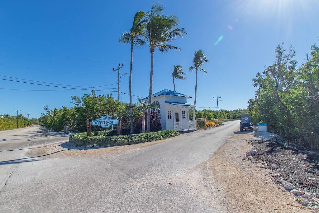Ganze Wohnung, Island Getaway at Ocean Point in Tavernier, Monroe County