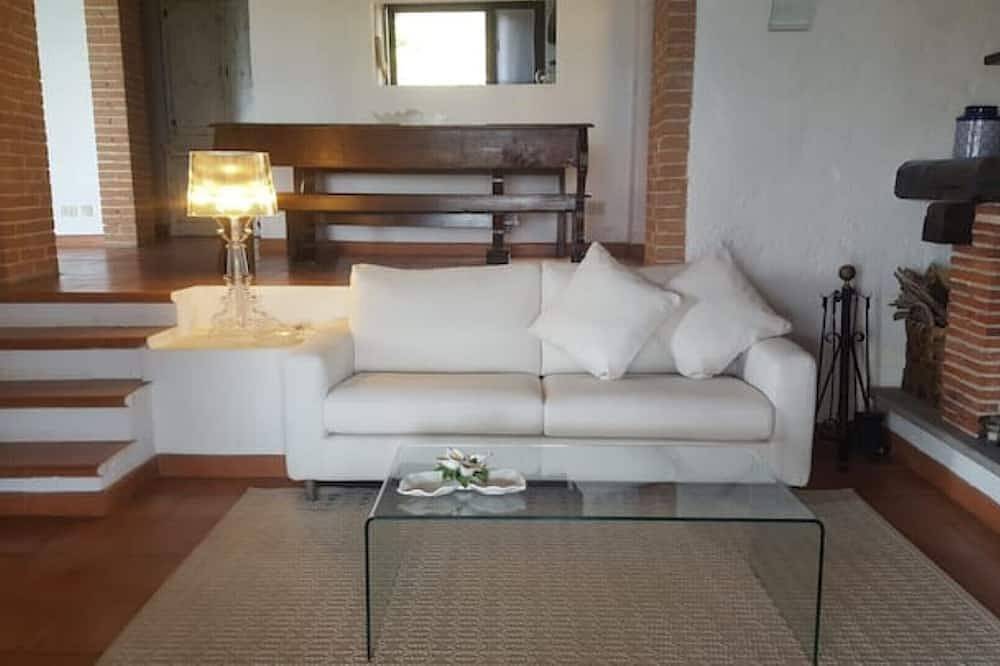 Villa with amazing sea view in Giannella, Provincia de Grosseto