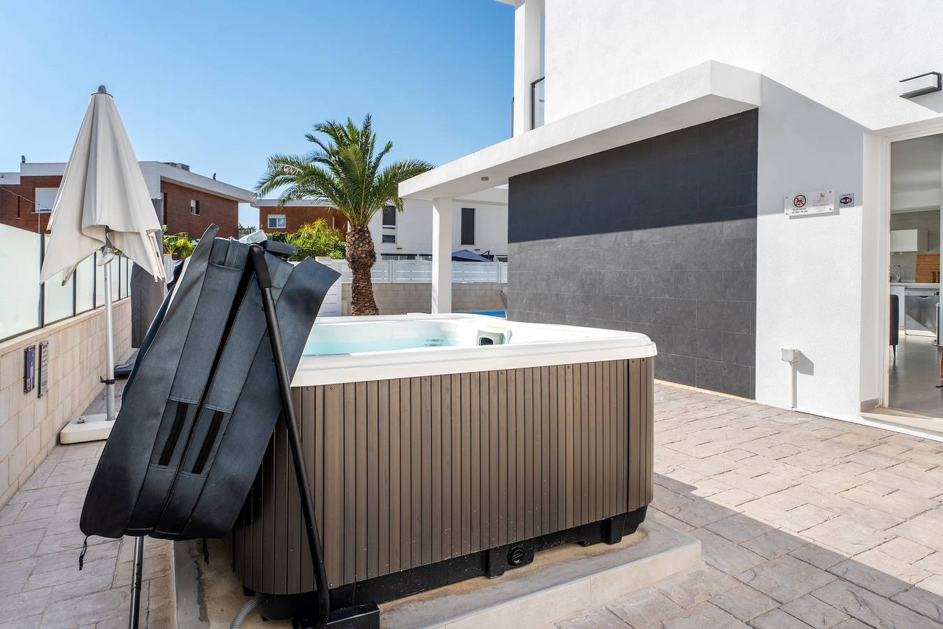 Villa 'Casa Bos Palm Tree  with Pool' with Private Pool, Wi-Fi and Air Conditioning in Santa Pola, Costa Blanca