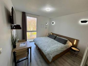 Gîte pour 2 personnes, avec jardin et vue à Idron