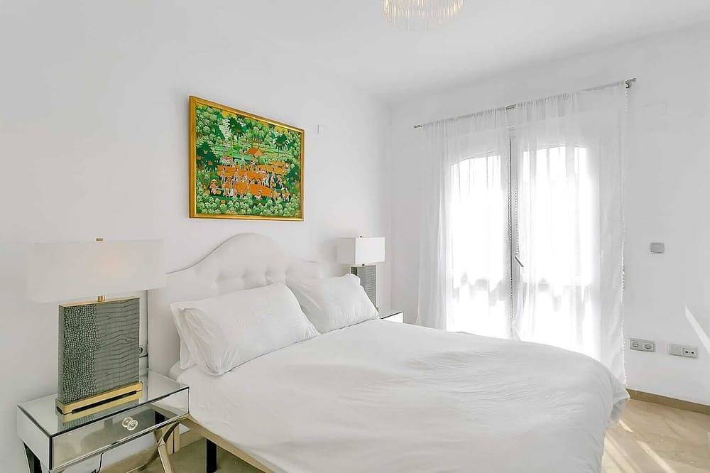 Feriehus for 10 personer med pool in Playa de La Alcaidesa, San Roque