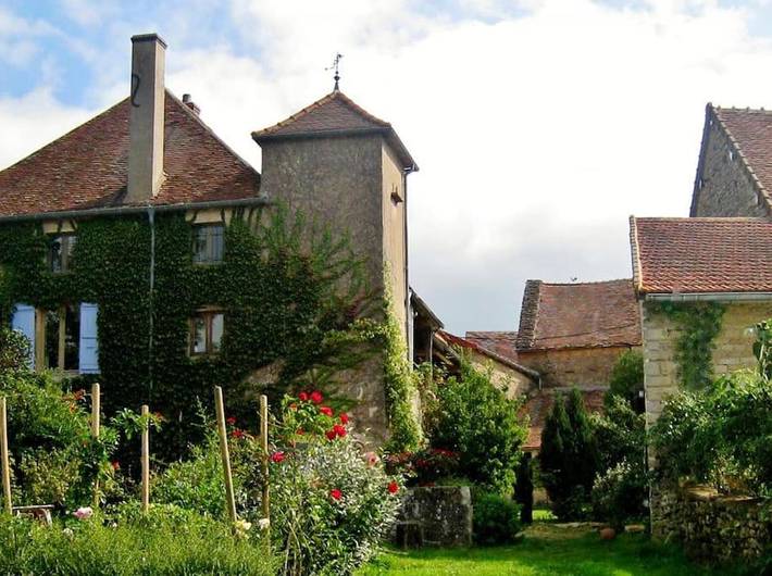 Location de vacances pour 6 personnes, avec vue et terrasse dans Saint-Clément-sur-Guye