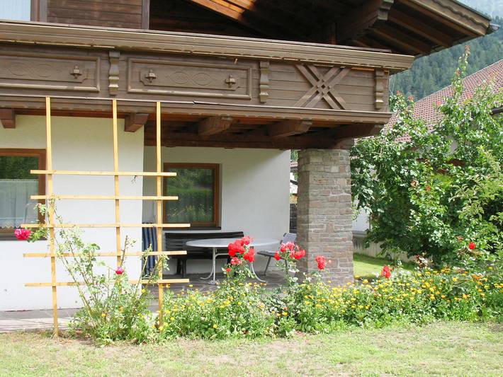 Ferienwohnung für 7 Personen, mit Terrasse und Garten in Prutz - 2