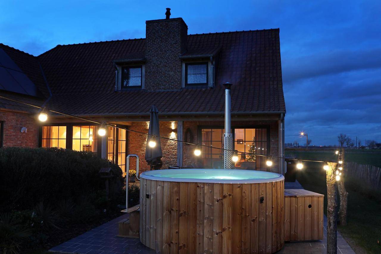 Four-Bedroom House in Bulskamp, Veurne