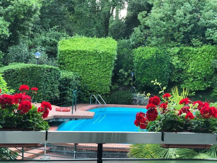 Ferienwohnung für 2 Personen, mit Ausblick und Garten sowie Pool, kinderfreundlich in Gardone Riviera - 3