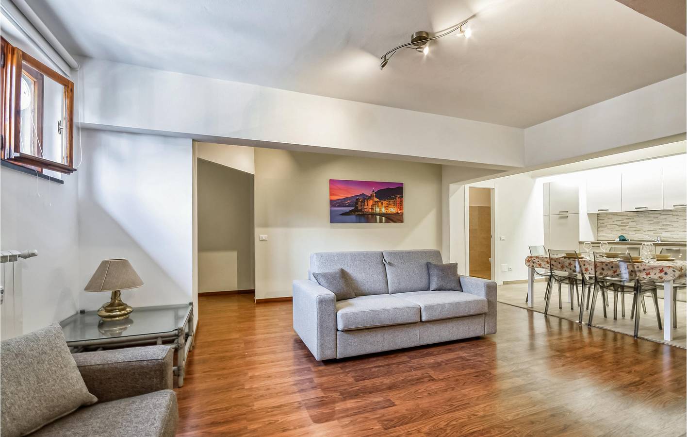 Ganze Ferienwohnung, Gemütliche 70sqm Wohnung | 600m zum Strand | TV & Internet in Recco, Riviera di Levante