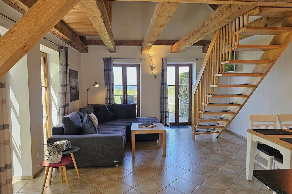 Ganze Wohnung, Lichrdurchflutete 2-Raum-Wohnung auf 2 Ebenen mit Meerblick in Meschendorf, Rerik