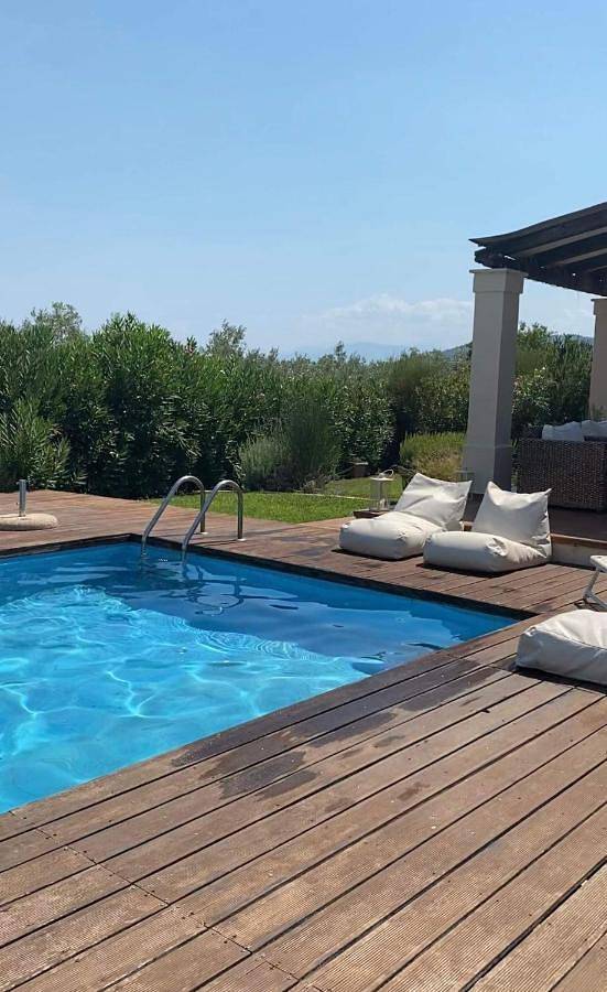 Location de vacances pour 9 personnes, avec balcon et piscine ainsi que vue et jardin à Galaxidi - 2