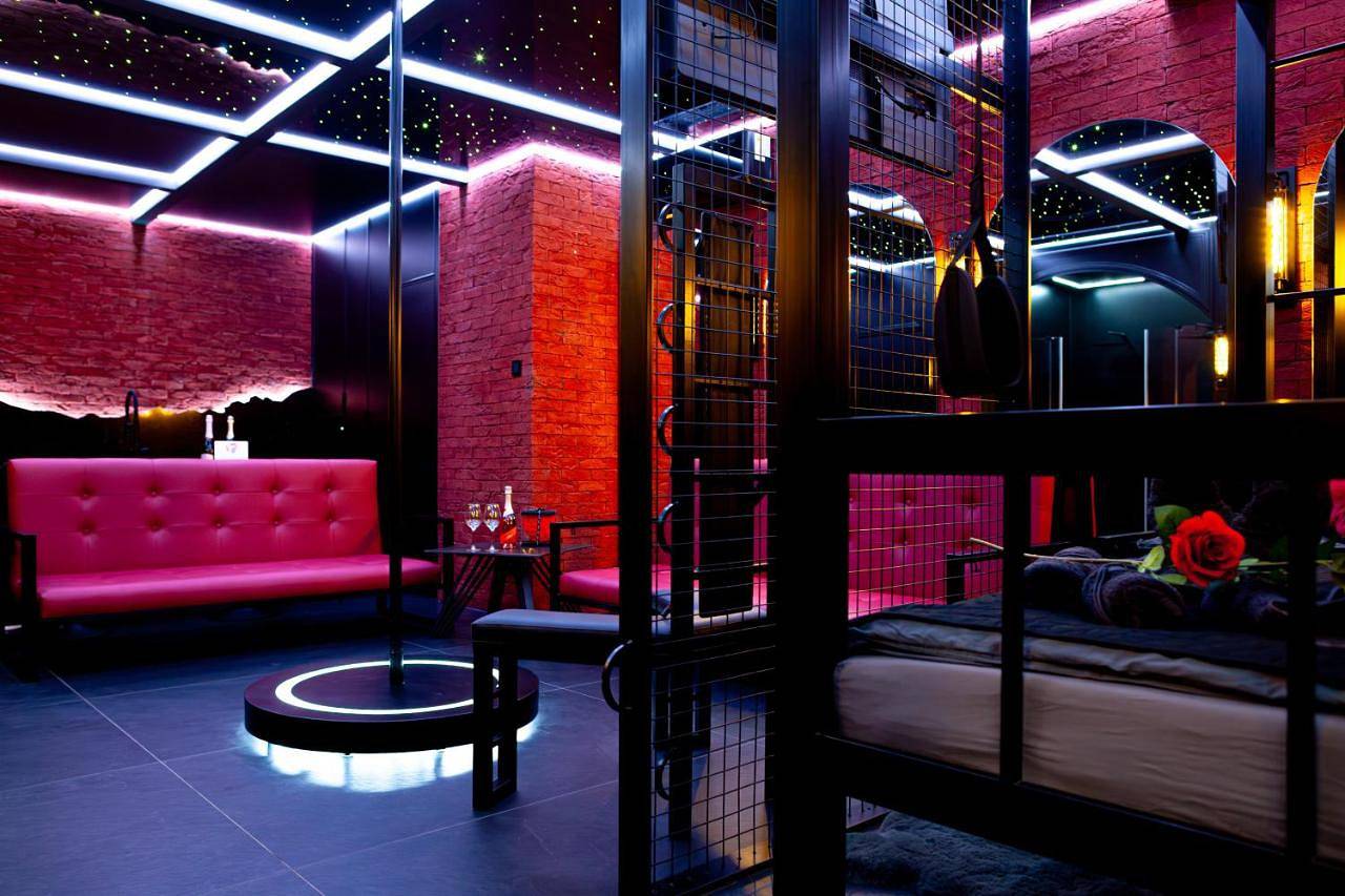 Ganze Wohnung, Love Apartament z sauną i jacuzzi in Kattowitz, Schlesien