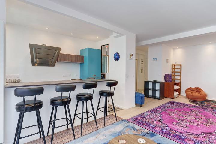 Vacation rental for 5 people around the Eiffel Tower