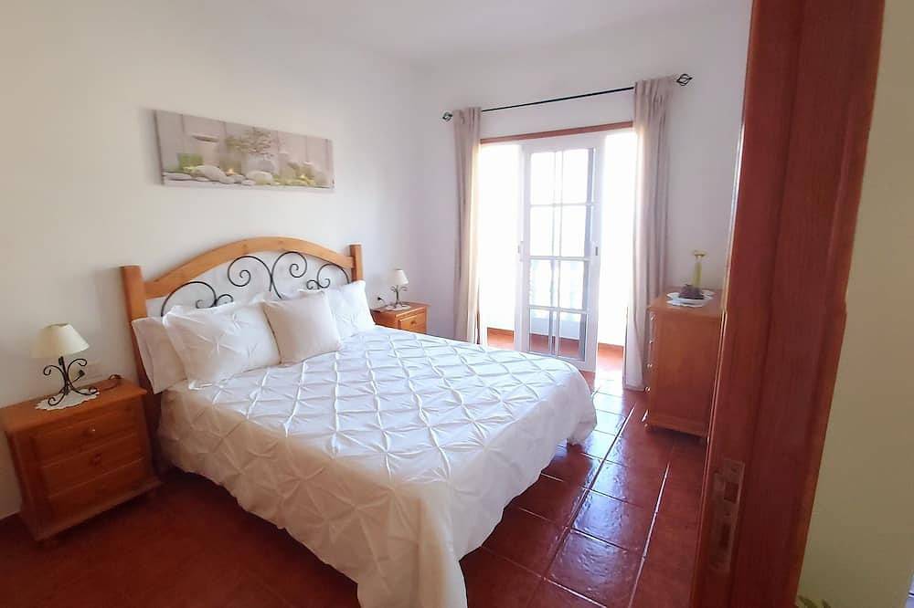 Entire apartment, Isabel (upper floor) wonderful views of the sea and the mountains in Alojera, Vallehermoso