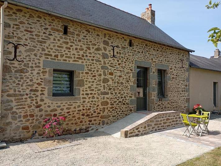 Gîte pour 2 personnes, avec terrasse à Gesvres