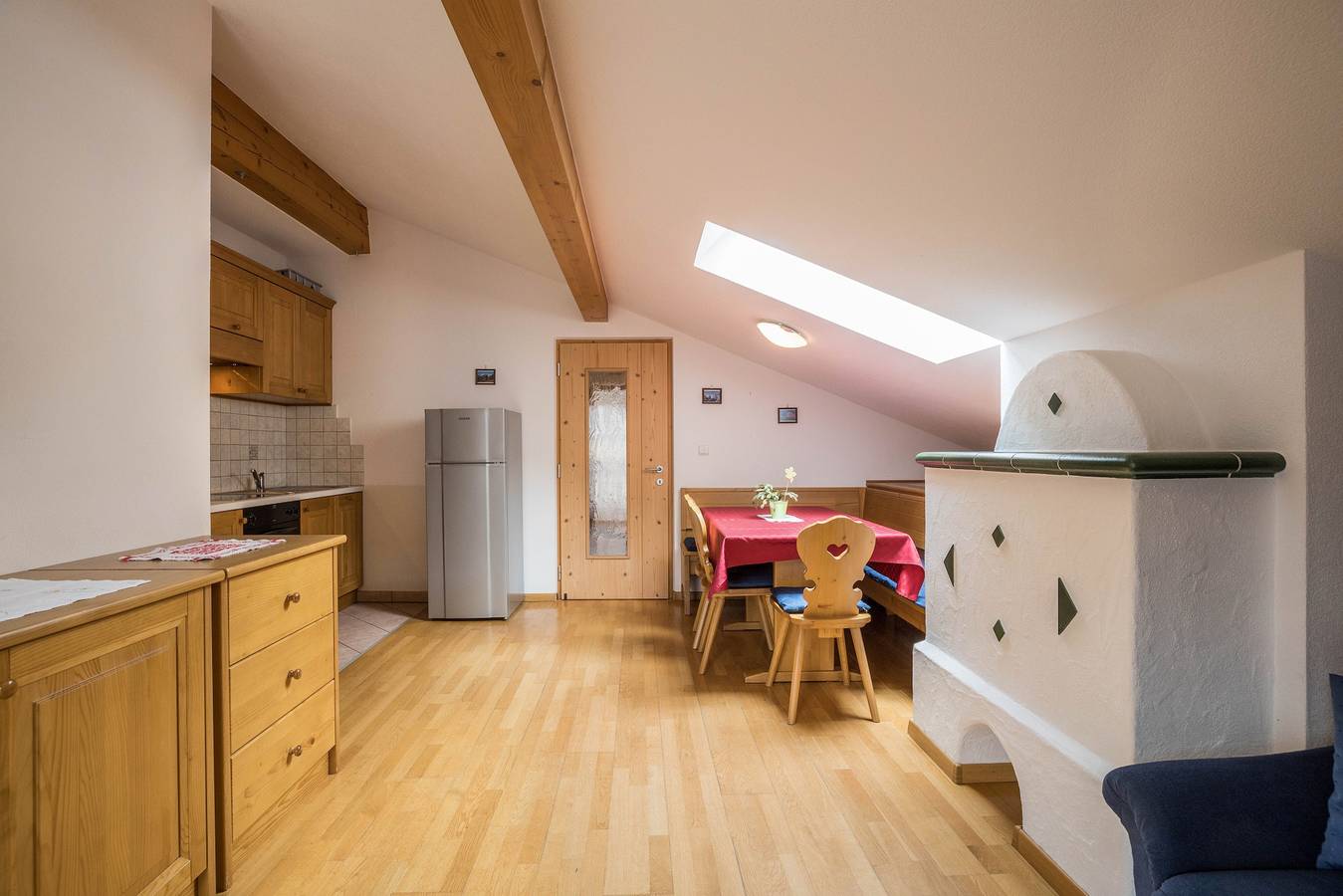 Appartamento intero, Accogliente appartamento "Arnika - Mesnerhof" con vista sulle montagne, Wi-Fi, balcone e giardino in Caminata di Tures, Campo Tures