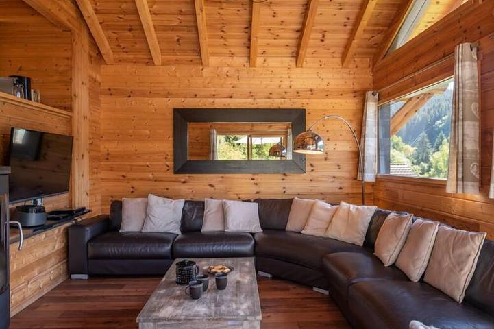 Maison pour 15 personnes, avec sauna et jacuzzi ainsi que jardin et balcon à Gérardmer
