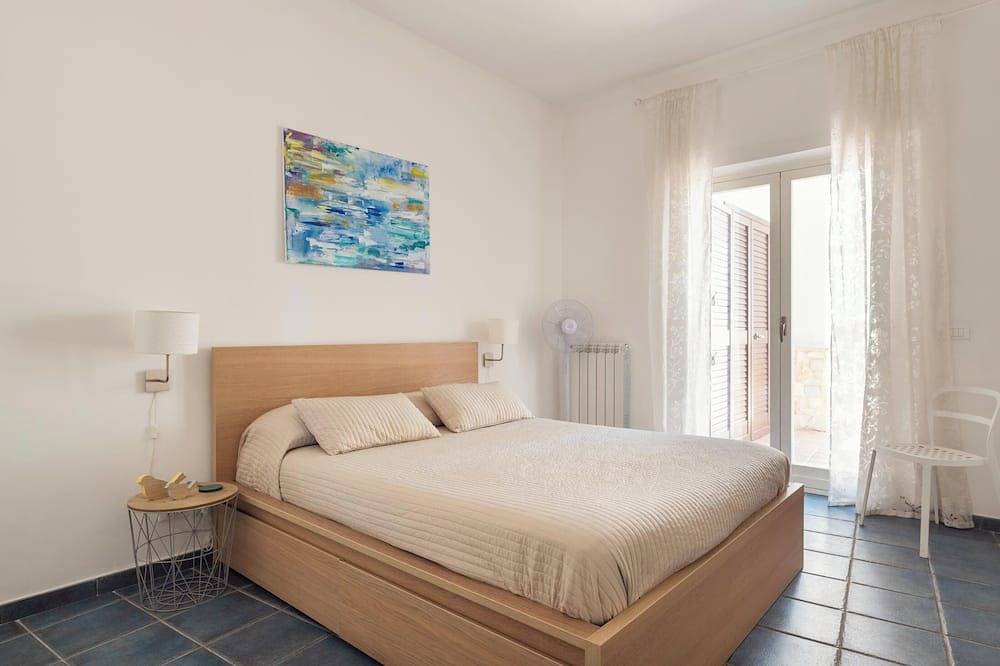 Blue54 - Casa sul mare con ampie terrazze con vista sul mare, l'Etna e Taormina in Pozzillo, Catania e dintorni