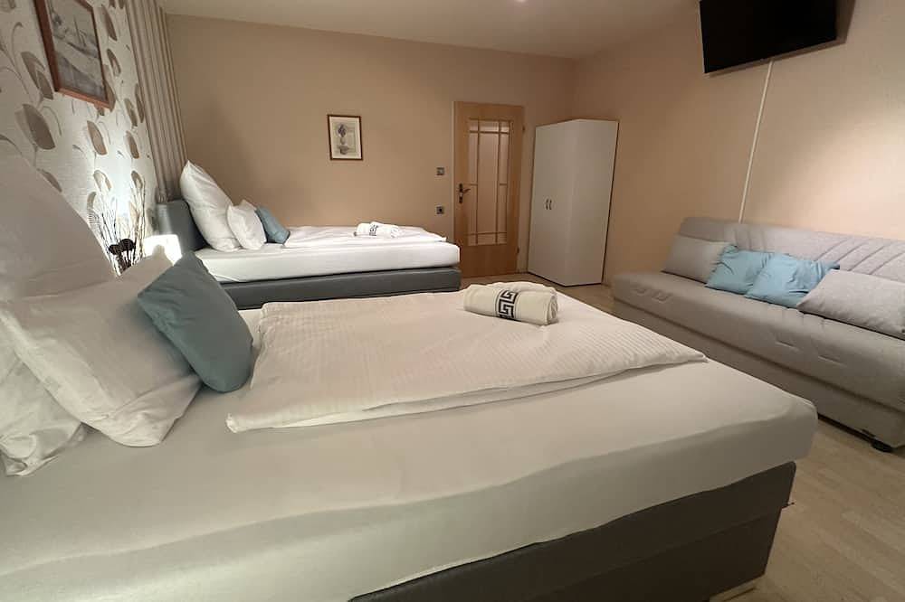 Ganze Wohnung, Oase mit Parkplatz, Kaffeeautomat, Balkon und Küche in Untermeitingen, Bayerisch Schwaben