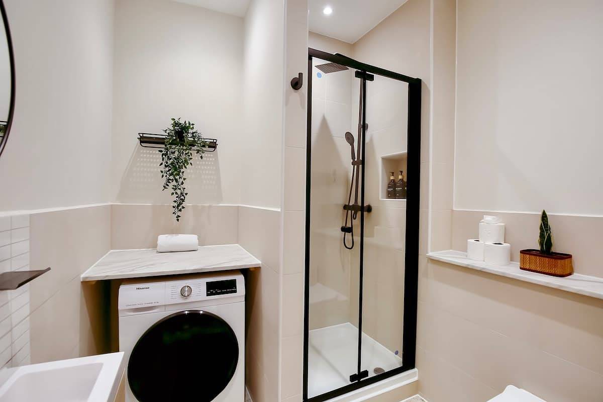 Entire apartment, Lindenstone | Modern Home Near The Station in Kent