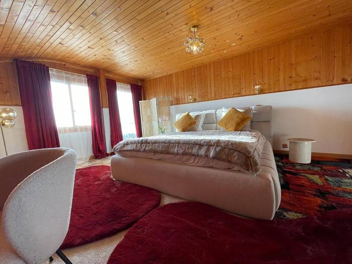 Maison d’hôte pour 2 personnes, avec Balcon et Terrasse ainsi que Jardin et Piscine à Ollon
