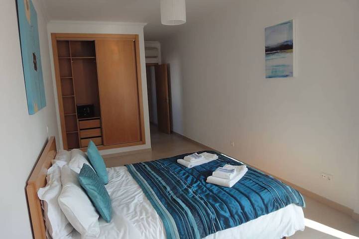 Ganze Wohnung, Modern ausgestattetes Apartment mit Blick auf den Naturpark Ria Formosa. Fuseta in Moncarapacho e Fuseta, Parque Natural da Ria Formosa