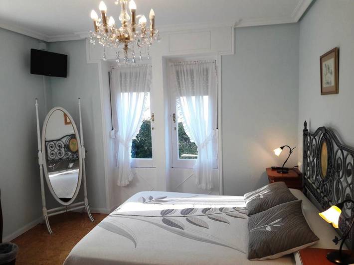Hôtel pour 3 personnes, avec jardin ainsi que piscine et vue dans Luarca - 3