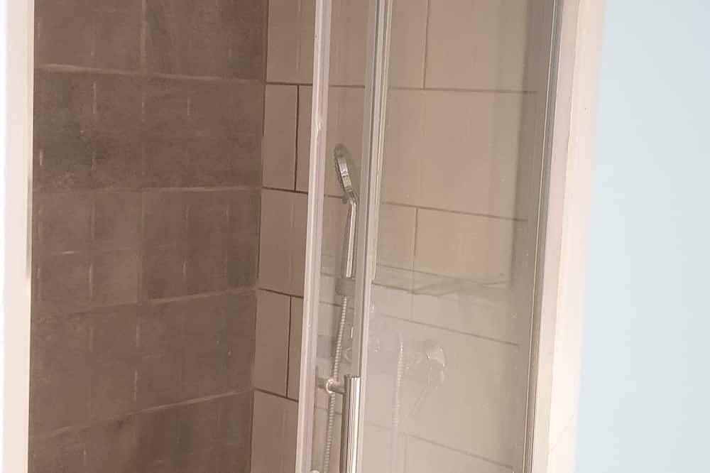 Entire apartment, A beautiful new studio, fully equipped and green in Meudon, Hauts-de-Seine